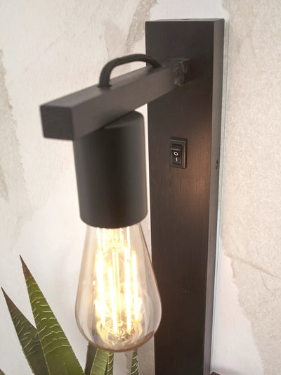 Wandlamp Flores - Bamboe Zwart - 30x18x52cm by GOOD&MOJO