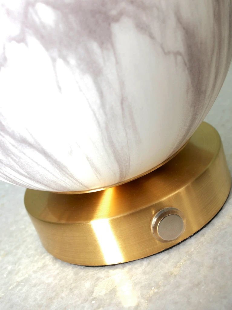 Tafellamp Carrara - Wit/Goud - Ø16cm by it's about RoMi