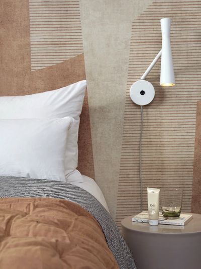 Wandlamp Bordeaux - Wit - 10.5x26x34.5cm by it's about RoMi