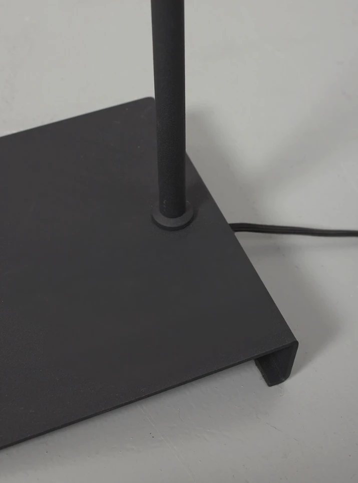 Vloerlamp Bordeaux - Zwart - 22x36x145.5cm by it's about RoMi