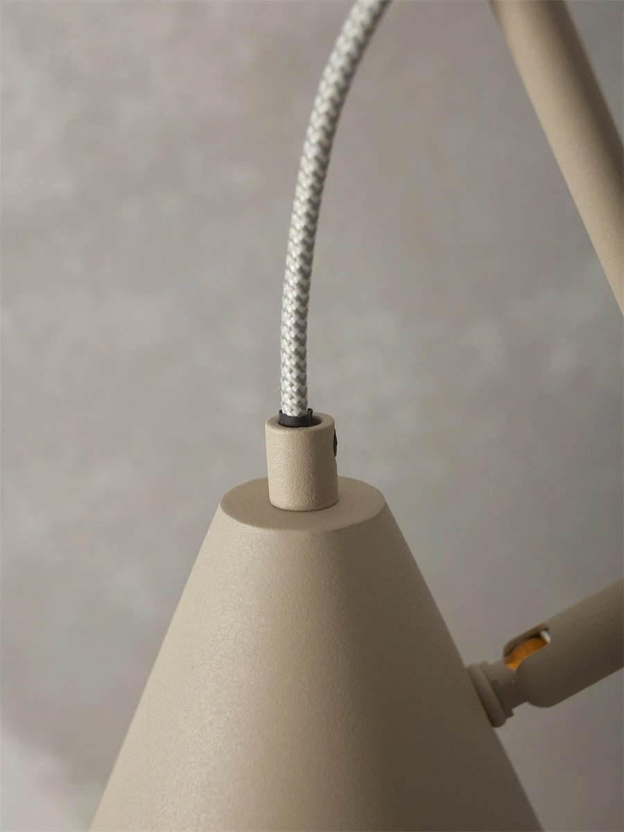 Tafellamp Lisbon- Zand - 18x29x50.5cm by it's about RoMi