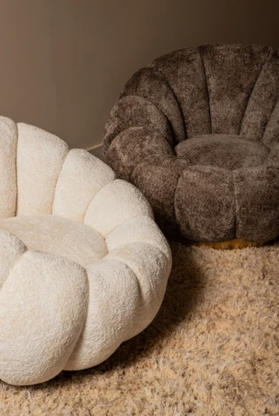 Daisy fauteuil in crèmekleur met draaivoet, elegant ontwerp en comfortabele zit, van PTMD.