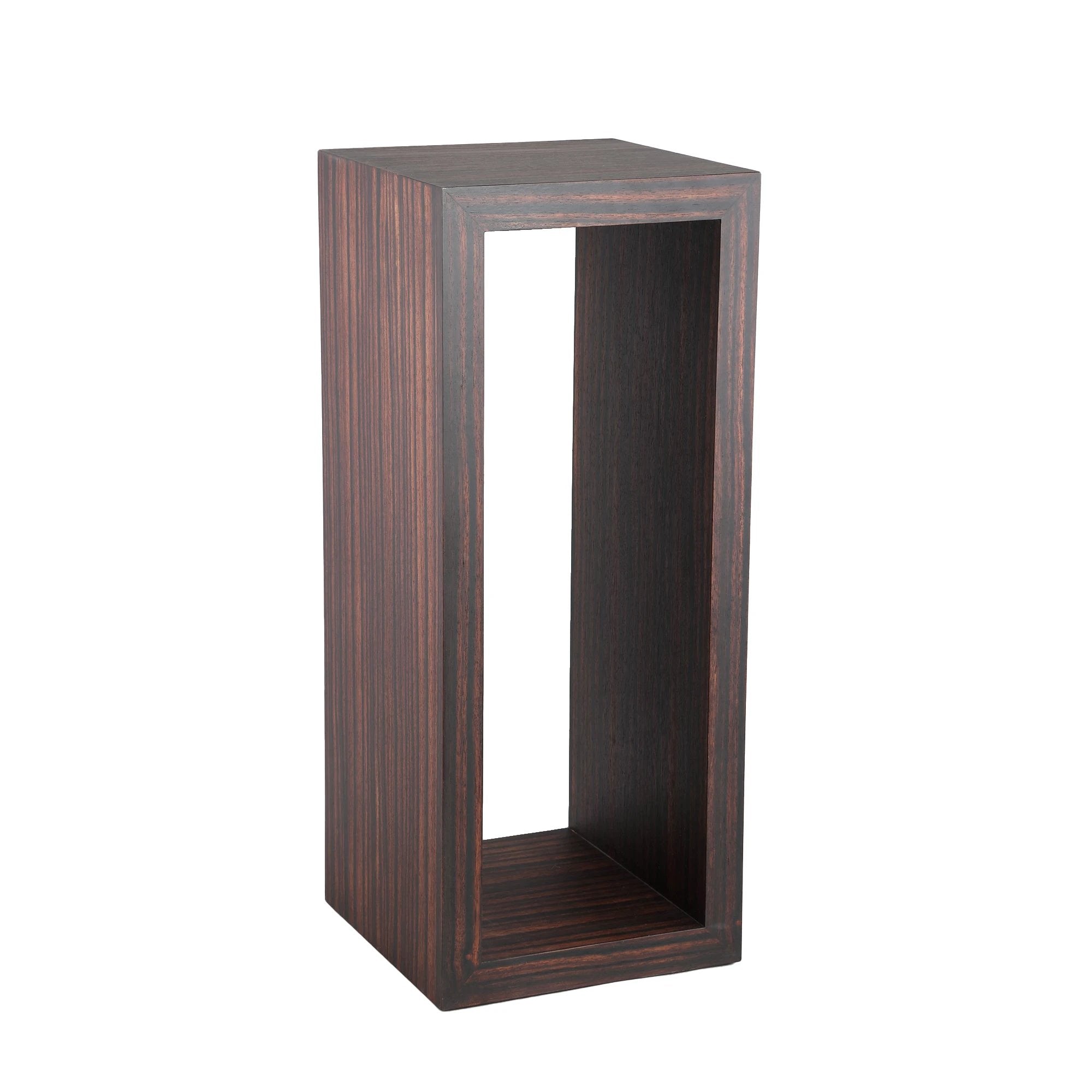 Bruine Tiess Zuil open van PTMD, stijlvol houten design met open structuur, geschikt voor interieurdecoratie.