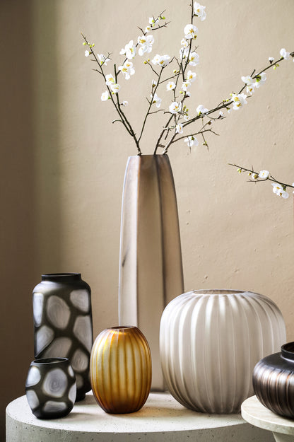 Levente Sand glazen ronde vaas geribbeld laag - depauwwonen