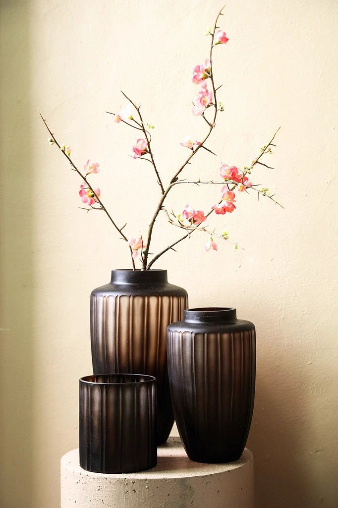 Linesa Brown gegraveerde glazen ronde vaas met matte afwerking S by PTMD