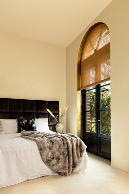 Linde Grijs imitatiebont bedsprei in cadeauverpakking 220 x 240 - depauwwonen