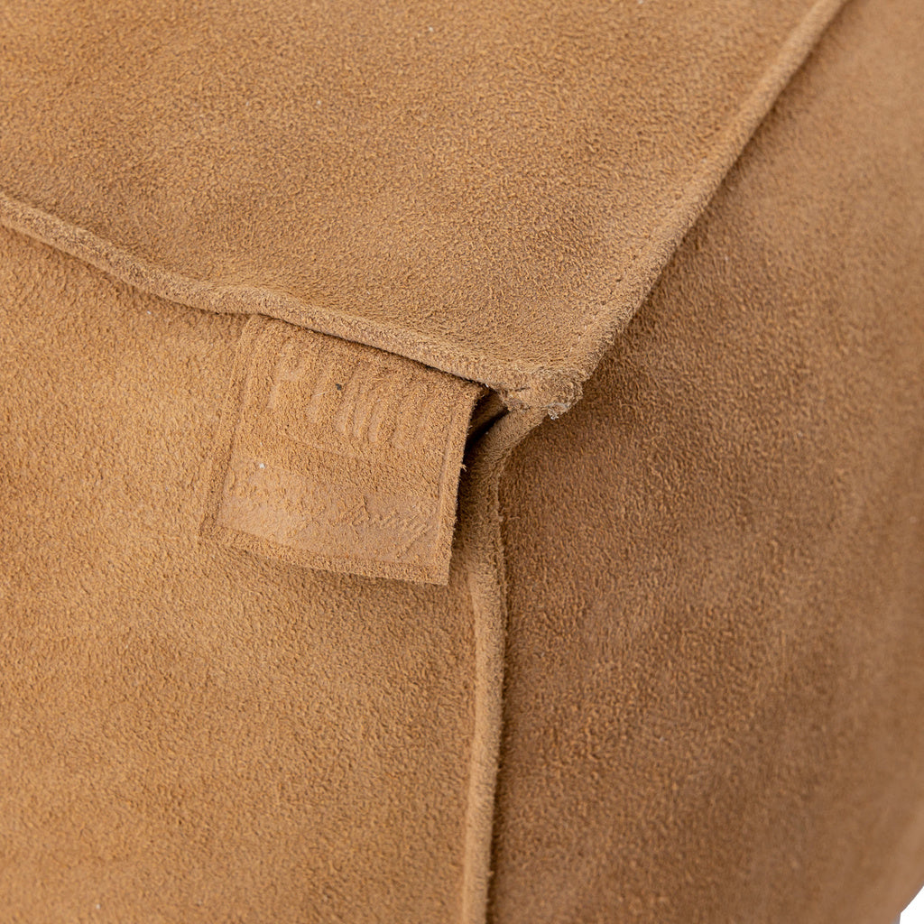 Marieke Kameel suède leren poef vierkant - depauwwonen