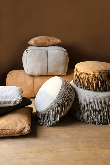 Marieke Kameel suède leren poef rechthoekig by PTMD