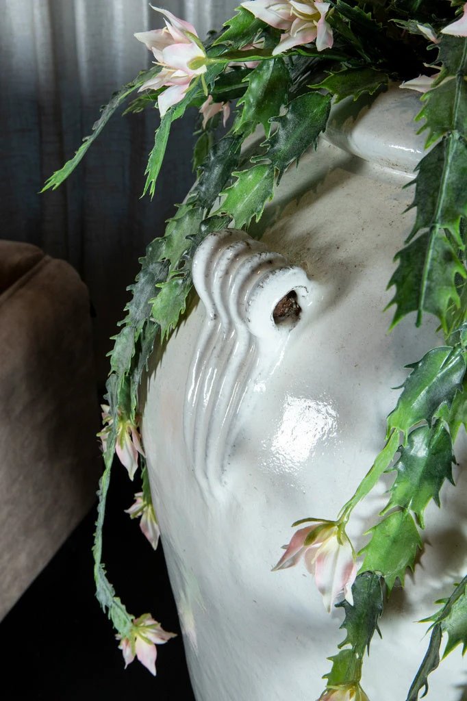 Izze Wit geglazuurde keramische extreme pot hoog by PTMD