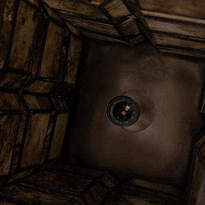 Layra Brass steenfineer tafellamp antiek hoog naar het Nederlands. by PTMD