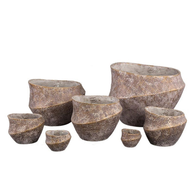 Rishell Bronzen cementen ronde pot met lijn groot L. by PTMD