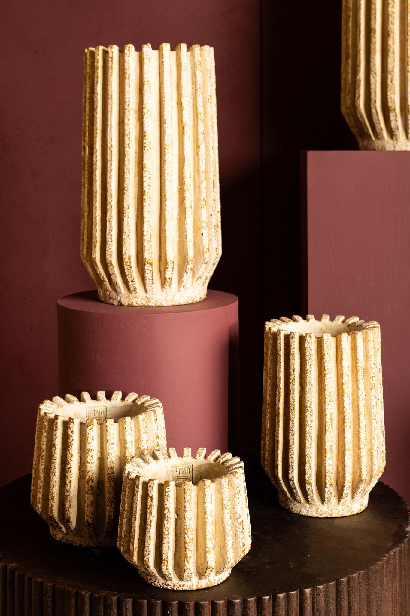 Zariya Room cement ronde pot geribbelde lijnen hoog M - depauwwonen