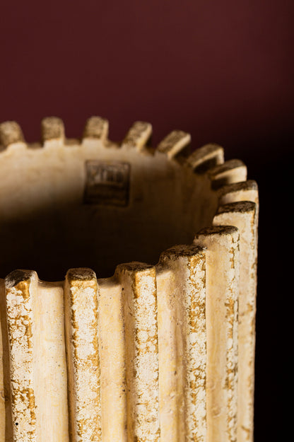 Zariya Room cement ronde pot geribbelde lijnen hoog L - depauwwonen