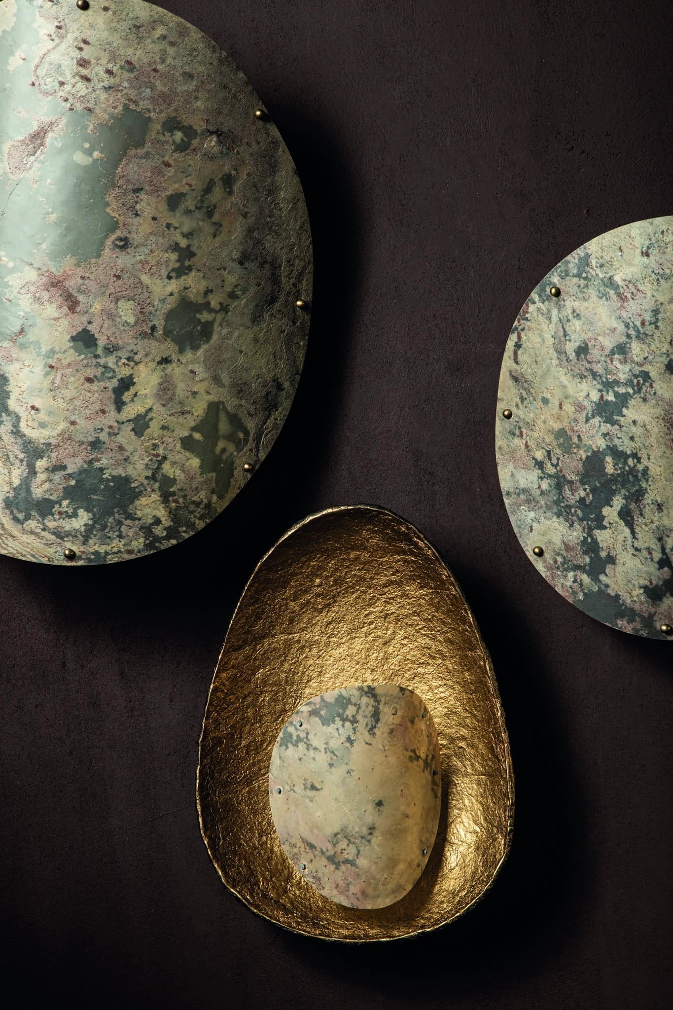 Kip Natuurstenen wandlamp groot by PTMD