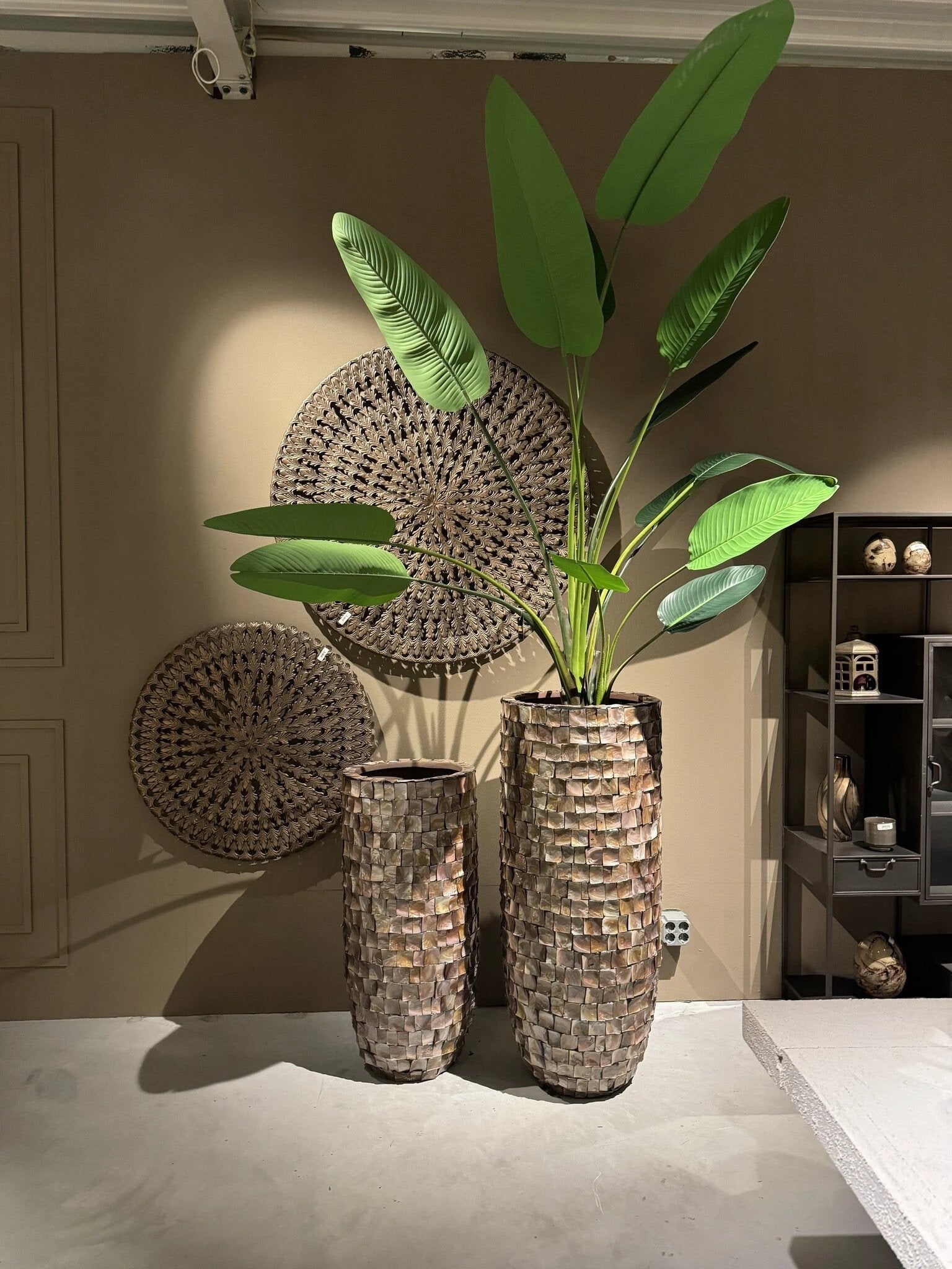 Daven Bronzen poly shell pot rond hoog M by PTMD