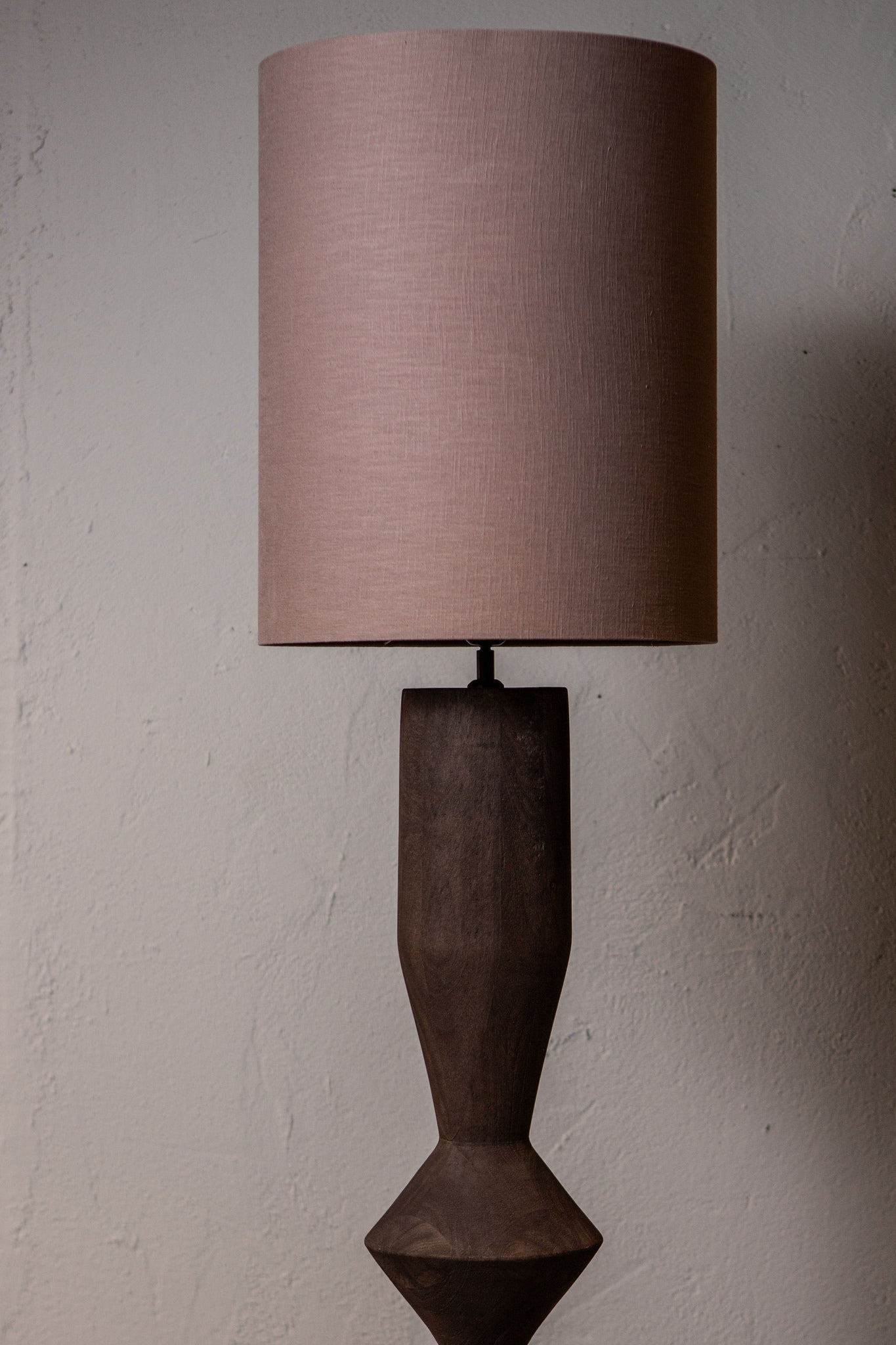 Elaine Brown Mango Houten Ronde Vloerlampvoet - depauwwonen