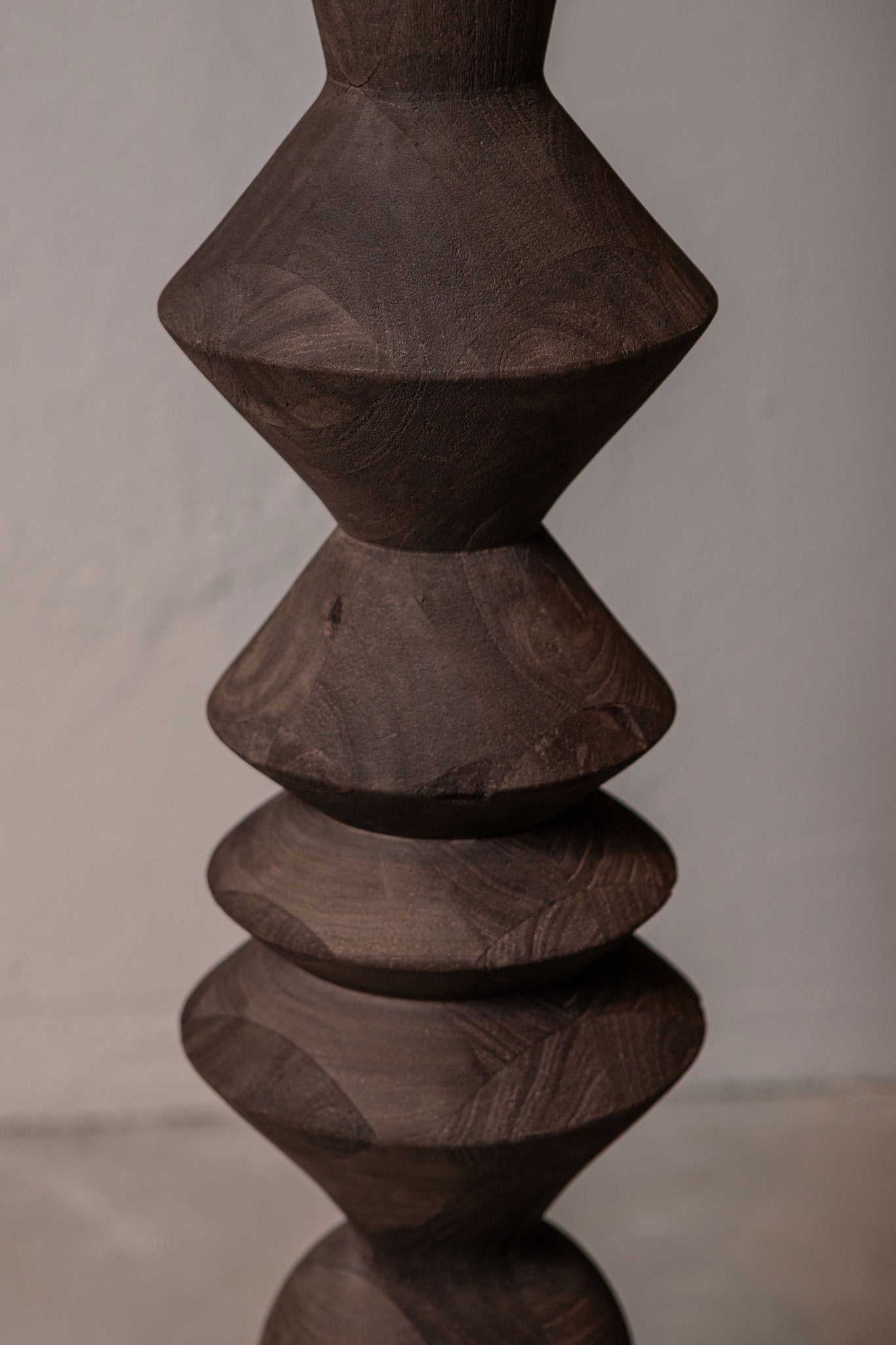 Elaine Brown Mango Houten Ronde Vloerlampvoet - depauwwonen