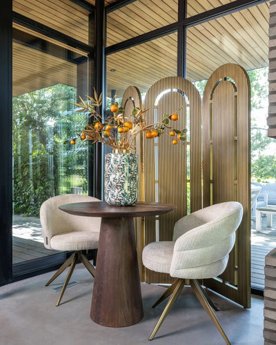 Kamerscherm Macallen brass finish painted (Brushed Gold) by Richmond Interiors