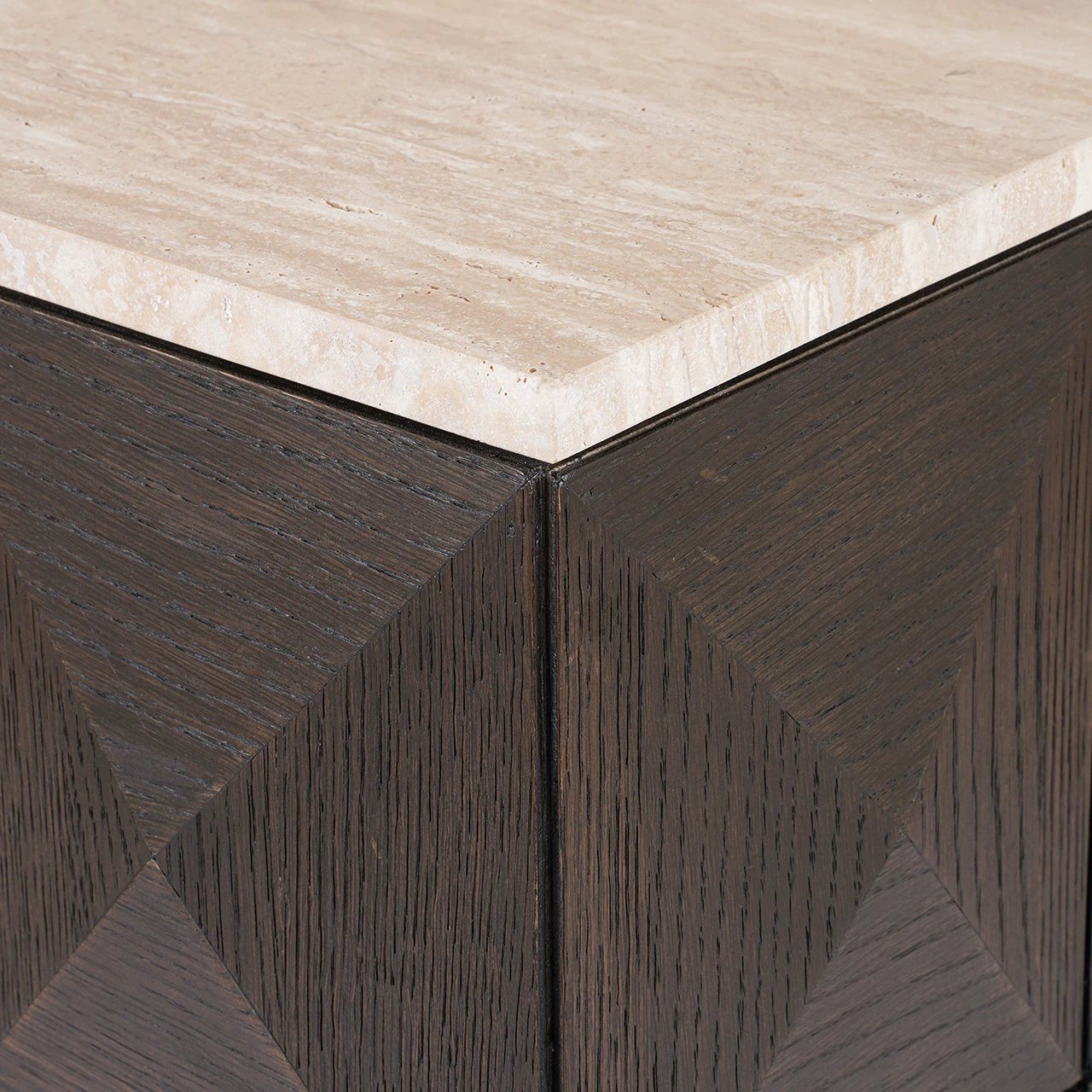 Pilaar Claremont (Bruin) by Richmond Interiors