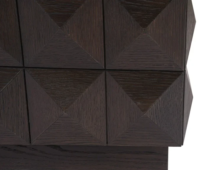 Bruine salontafel Claremont van Richmond Interiors met houten afwerking en modern design, zichtbaar in de afbeelding.