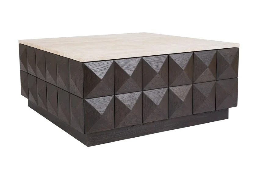 Bruine salontafel Claremont van Richmond Interiors, houten tafel met strakke lijnen en moderne uitstraling, zichtbaar in de afbeelding.