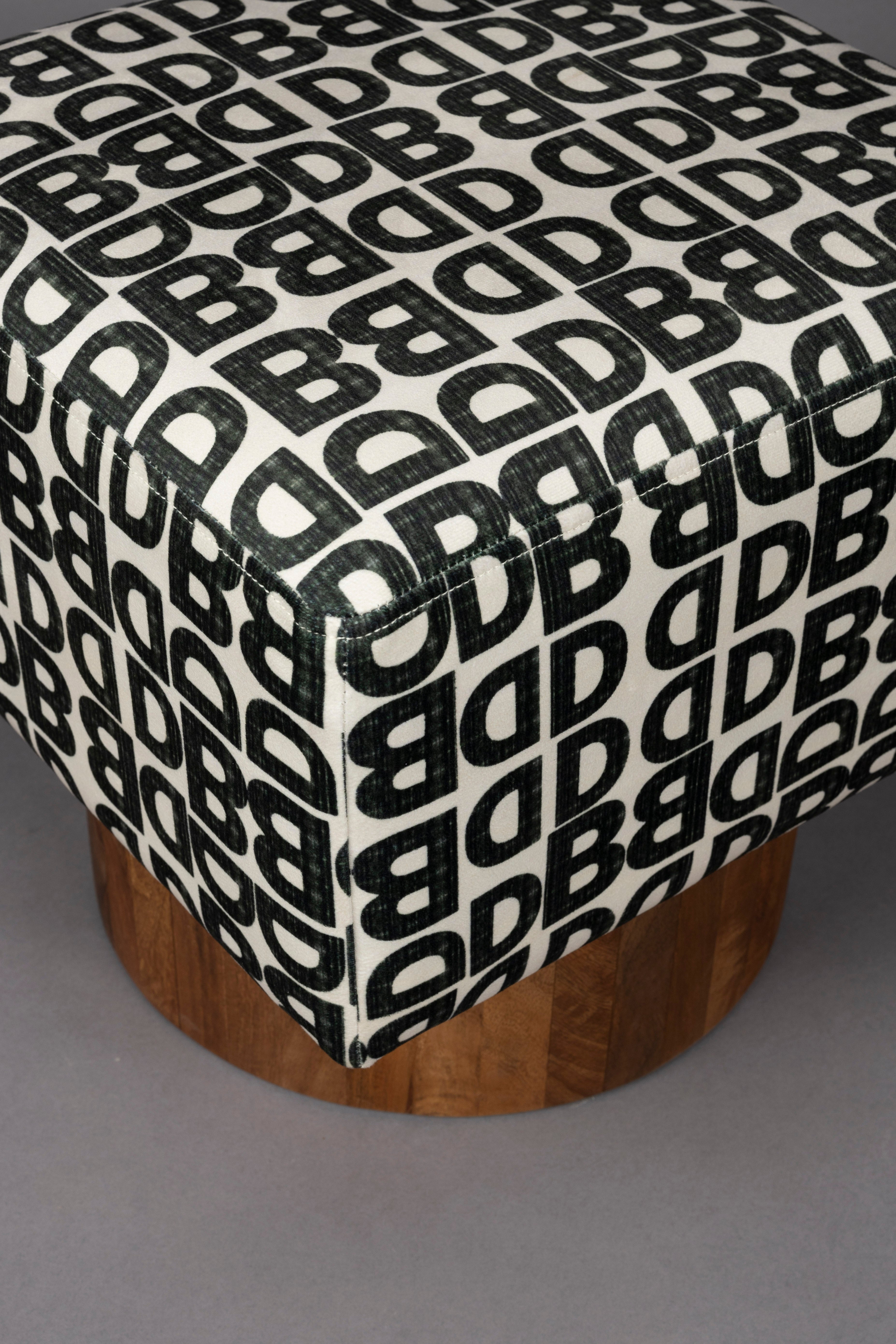 Stool Monogram