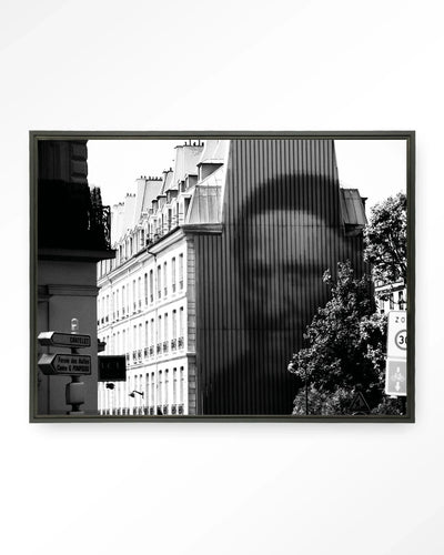 Modern kunstwanddecoratie van Urban Cotton met betoncontrast en abstract kunstprint op zwart wandkleed met zwevende lijst
