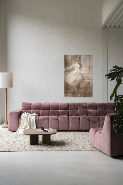 Moderne wanddecoratie van een dansende ballerina in glasart van Urban Cotton, geschikt als kunstprint en wandkleed.