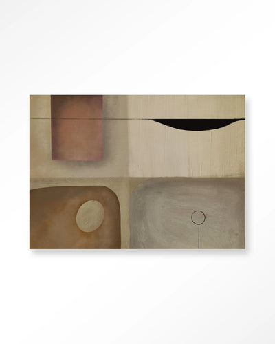 Moderne wanddecoratie van Urban Cotton met kunstprint, glazen kunstwerk en wandkleed in abstract design op muur.