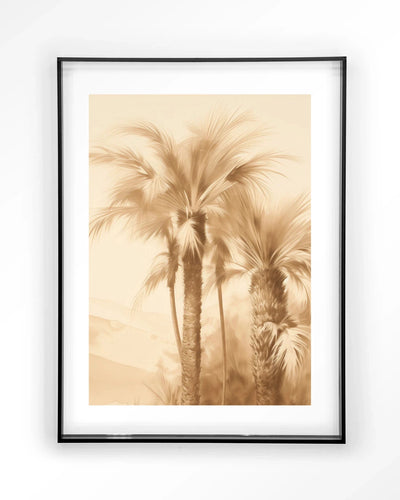 Moderne kunstprint van Desert Mirage door Urban Cotton, met zwart acrylframe en glass art wanddecoratie voor in huis.