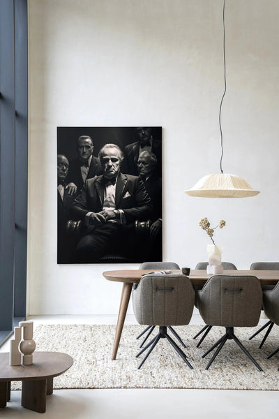 Moderne kunst van Urban Cotton met Dons Legacy wandkleed en glas art, afgebeeld in een stijlvolle muurdecoratie.