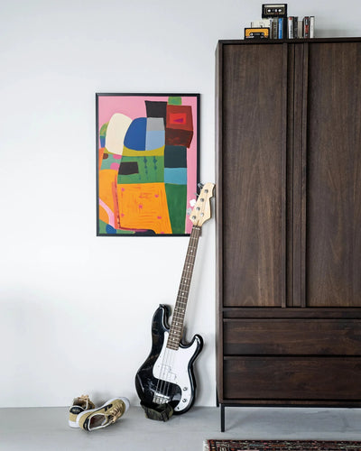 Moderne kunst van Urban Cotton met kleurrijk artprint in houten zwart frame, perfect als wanddecoratie.
