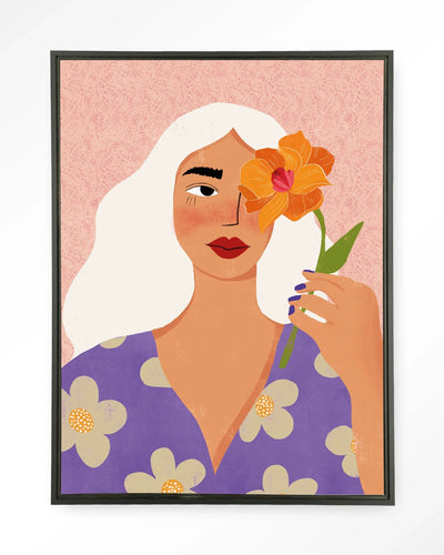 Moderne wanddecoratie met bloemmotief van Urban Cotton, inclusief wandkleed en zwart zwevend frame, geschikt als kunstdecoratie.