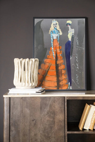Gucci moderne kunstwanddecoratie in houten zwart frame, inclusief artprint en wandkleed, door Urban Cotton.