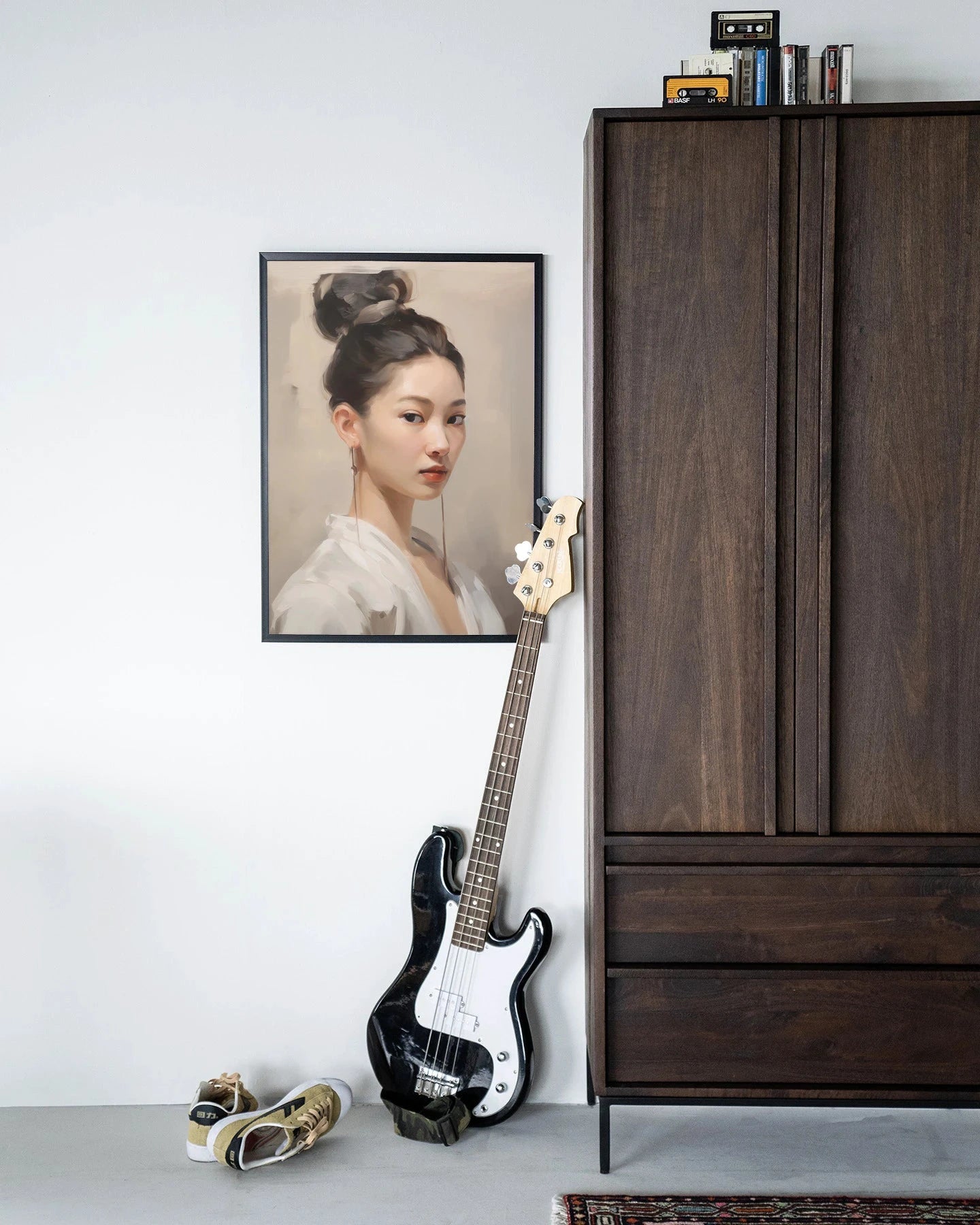 Moderne wanddecoratie van Urban Cotton met zwart houten lijst, kunstprint en glas, genaamd Haruto, geschikt voor muurversiering.