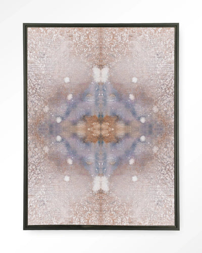 Moderne wanddecoratie van een Iberische lynx, gedrukt op wandkleed met zwart frame, door Urban Cotton.