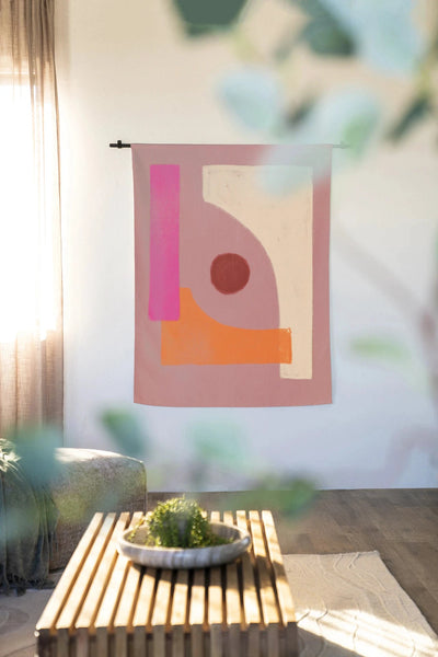 Moderne wanddecoratie met Indiaas design, kunstprint en wandkleed van Urban Cotton, kleurrijk en decoratief voor muurversiering