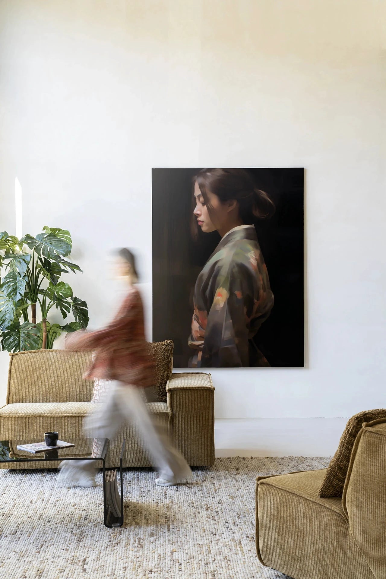 Moderne wanddecoratie van Urban Cotton met kunstprint en wandkleed met kleurrijk Kimono Tales ontwerp.