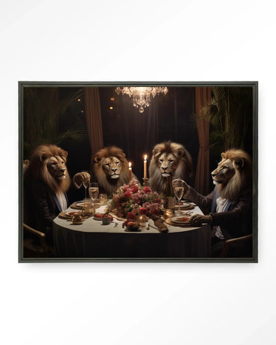Moderne wanddecoratie met Leeuwens diner kunstprint en wandkleed van Urban Cotton, zwart frame en glazen kunstwerk.