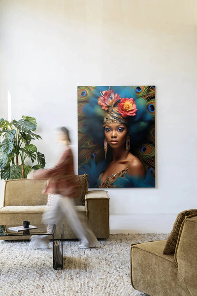 Moderne wanddecoratie van Urban Cotton met kunst, glasart en wandkleed, kleurrijk en abstract ontwerp in frame op muur.