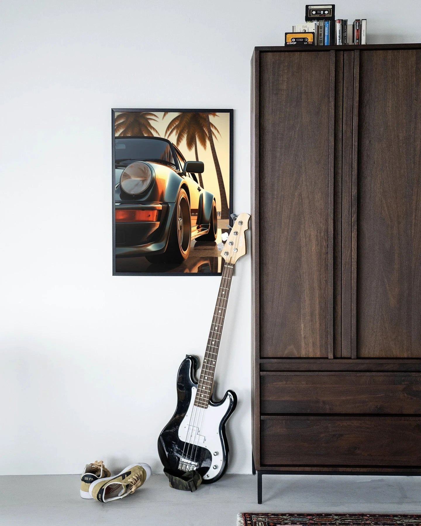Moderne Miami Style wanddecoratie met houten frame in zwart, inclusief kunstprint, glas kunst en wandkleed van Urban Cotton