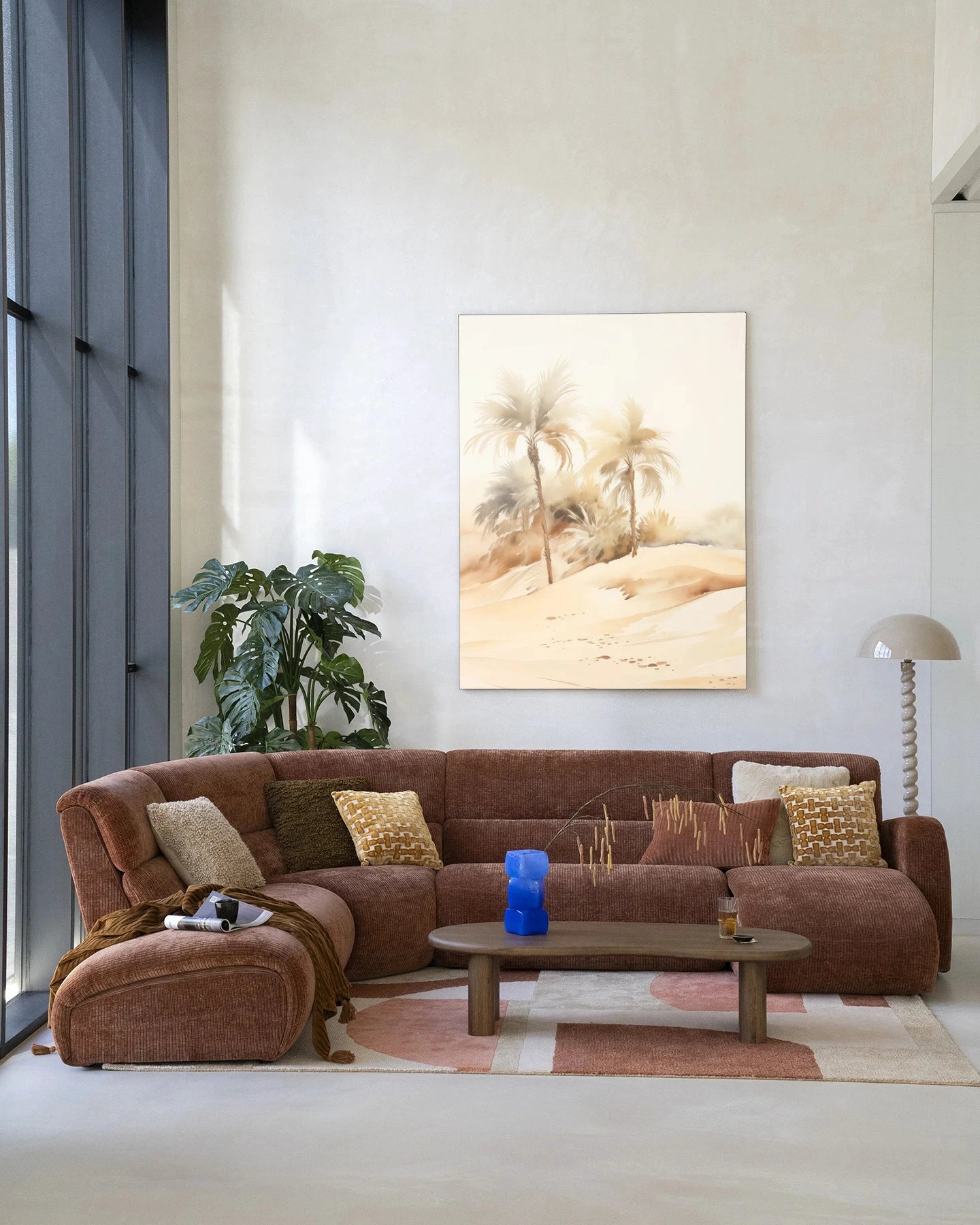 Moderne wanddecoratie van Urban Cotton met palmprint, glass art en wandkleed in stijlvolle, abstracte design.