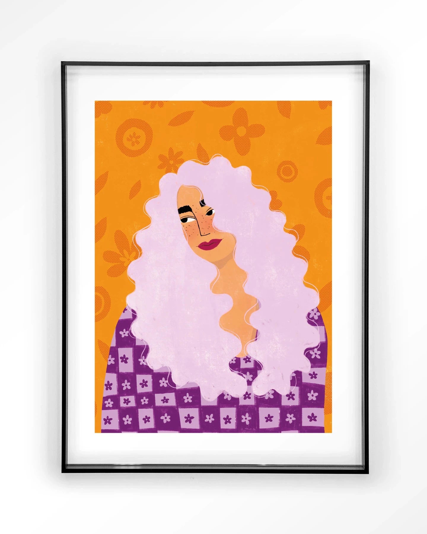 Moderne wanddecoratie met Retro Girly artprint van Urban Cotton, ingelijst in zwart acryl, geschikt voor muurdecoratie.