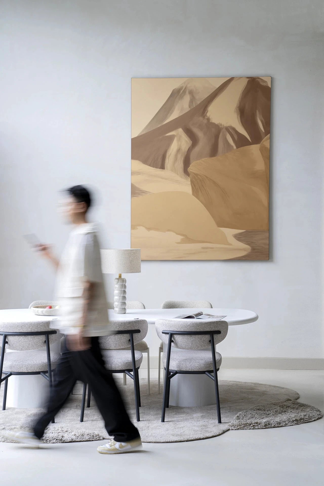 Moderne wanddecoratie van Urban Cotton met kunstprint, glasart en wandkleed met berglandschap en Rocky Mountain-thema.