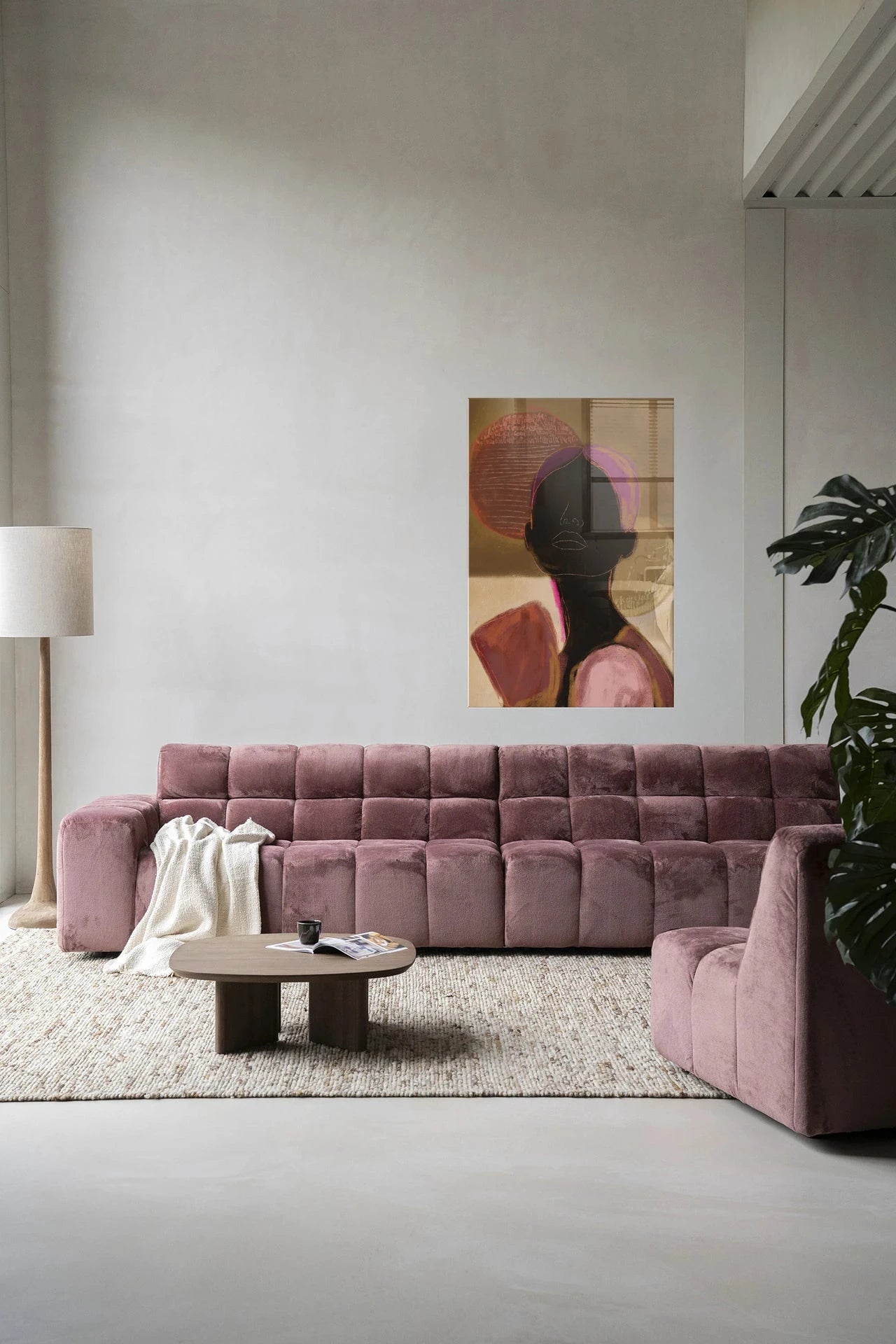 Moderne wanddecoratie van Urban Cotton met silhouette van een vrouw, glasart en wandkleed voor stijlvolle interieurversiering