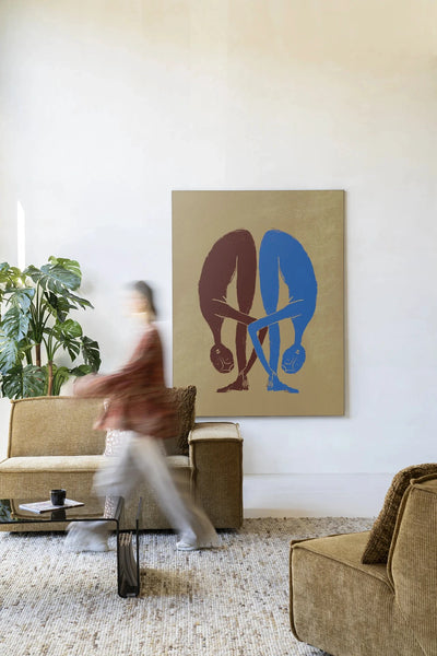 Moderne wanddecoratie van Urban Cotton, Soul Stretch kunstprint en wandkleed met abstract ontwerp en glasdetails.