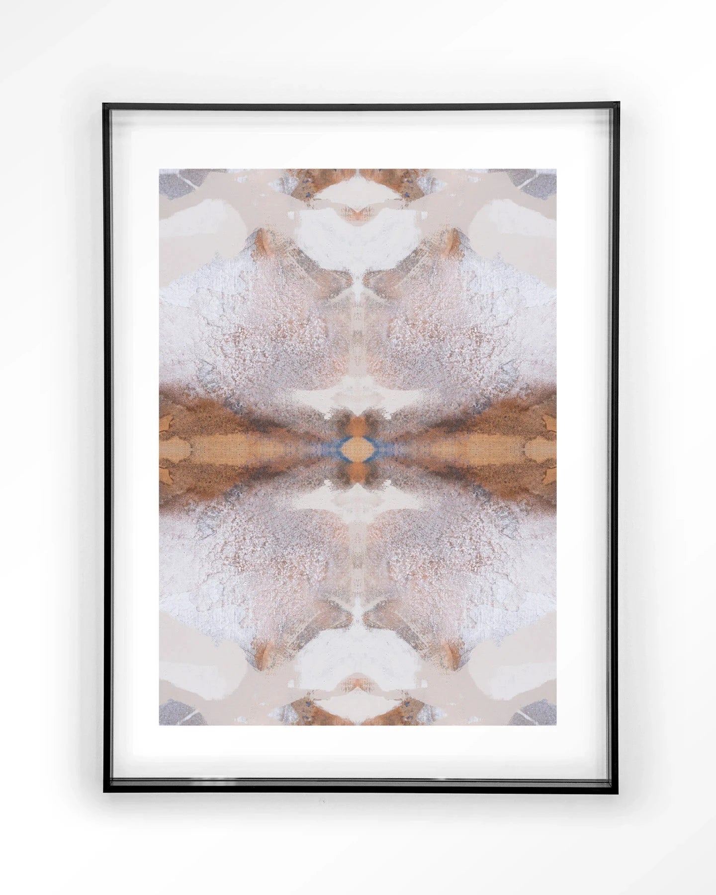 Moderne Spaanse adelaar kunstprint van Urban Cotton met zwart acryl frame, geschikt als wanddecoratie of kunstwerk.