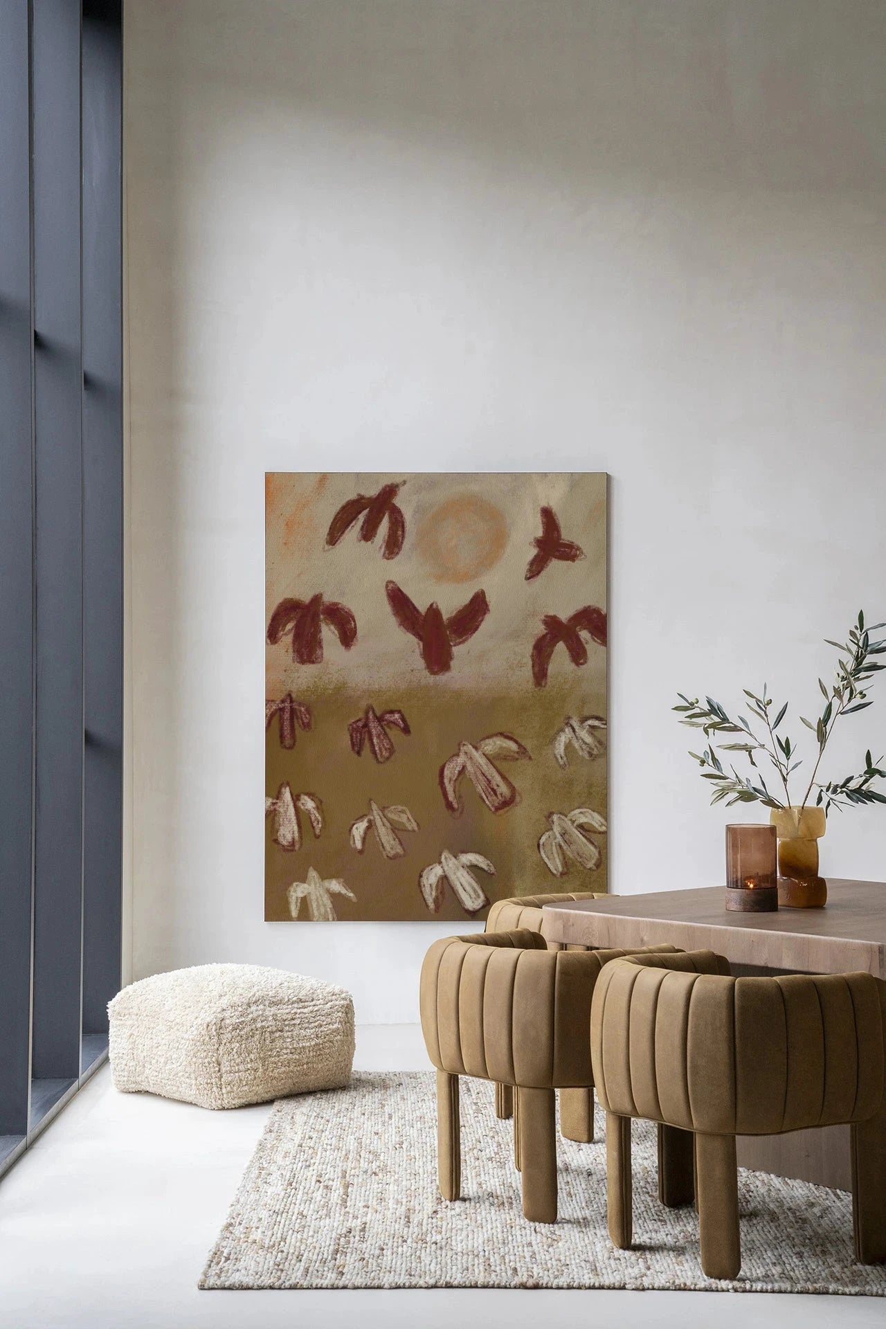 Moderne wanddecoratie van Urban Cotton met kleurrijk Sunbirds kunstwandkleed en glazen artprint voor in huis
