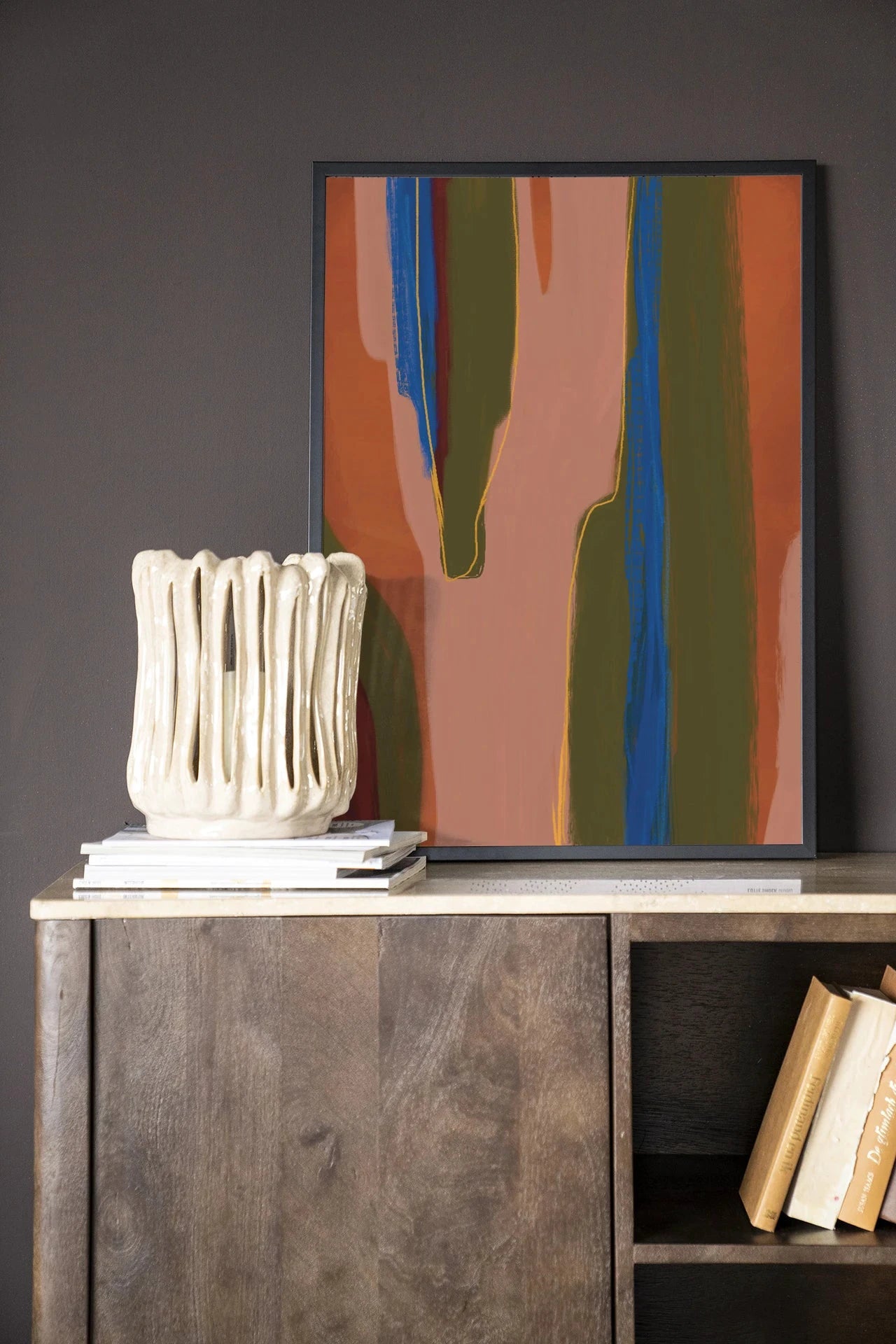Moderne wanddecoratie van Urban Cotton, kunstwerk met houten frame en zwart design, geschikt als artprint, glas art of wandkleed.