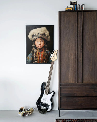 Traditionele kinderkunst met afbeelding van een meisje, ingelijst in hout, zwart frame, Urban Cotton wanddecoratie, glas art en wandkleed